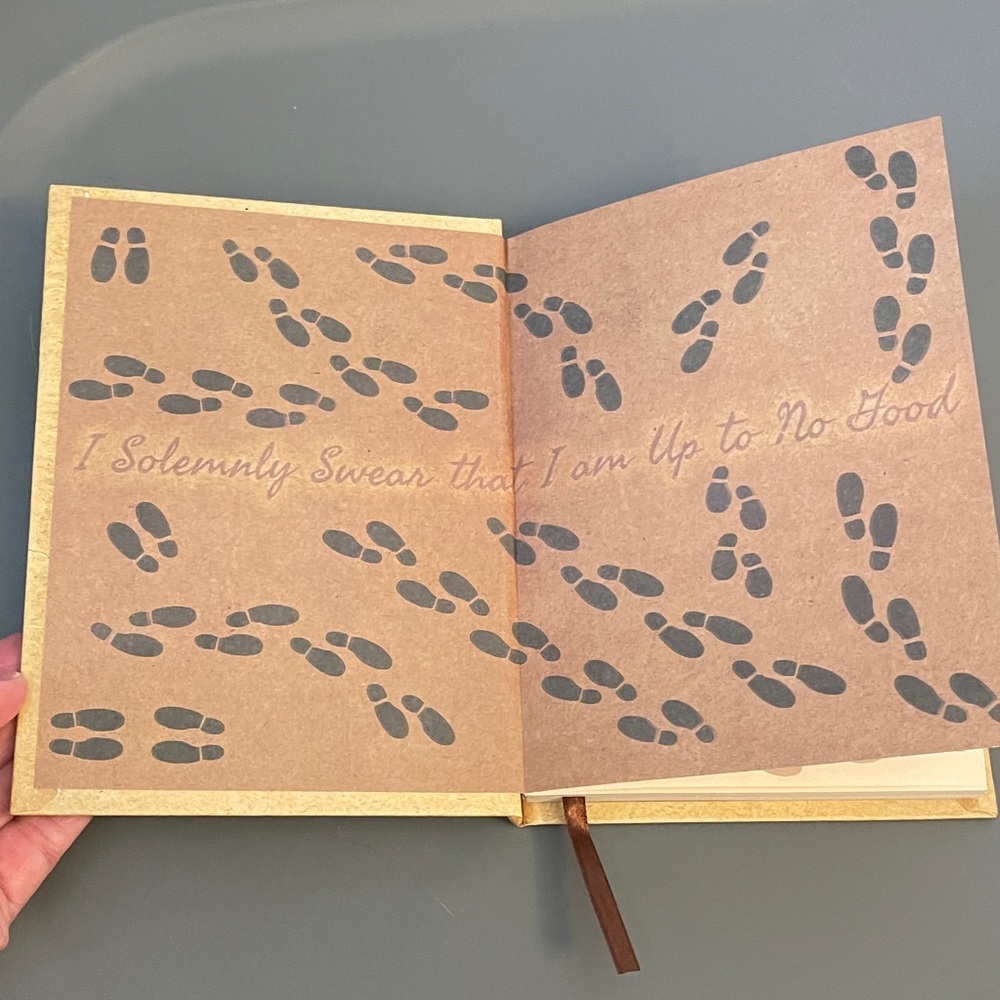 NEW Harry Potter Journal, Pin Parches and Bookmark - Picture 10 of 12